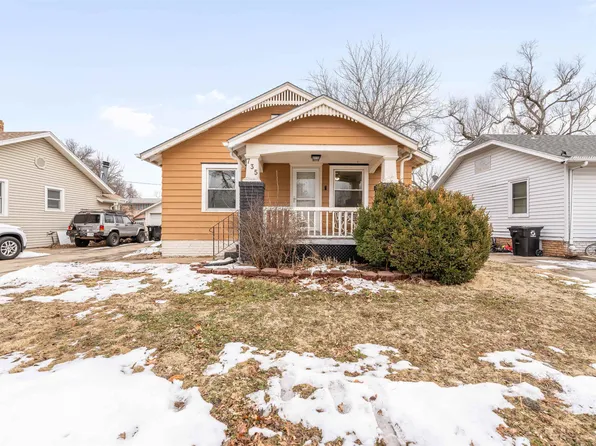 735 S 11th St, Salina, KS 67401