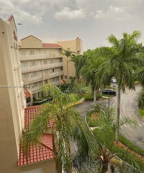 10720 NW 66th St #503 — Photo 28