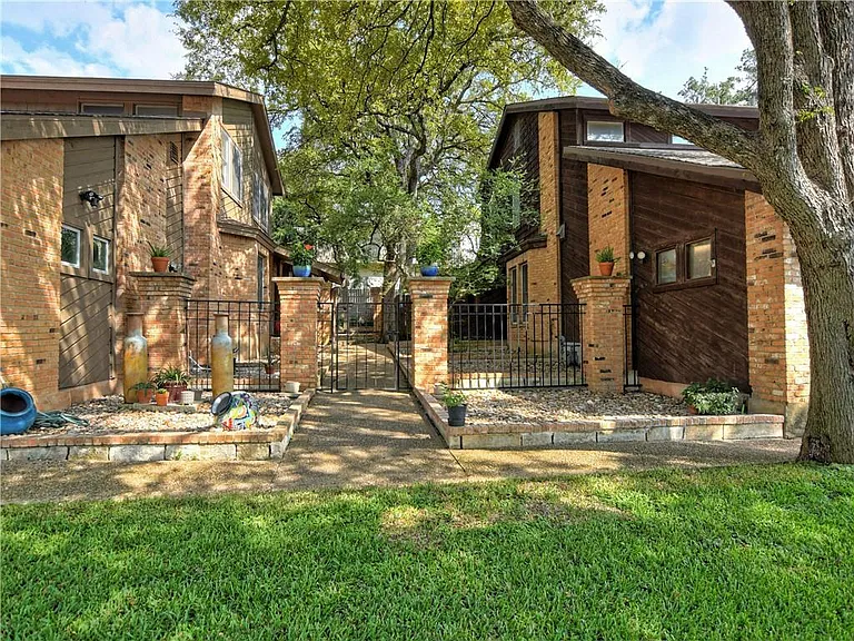 8123 Forest Mesa Dr — Photo 26