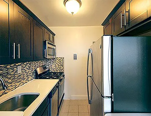 Rented by SW Queens Mezzanine | media 17