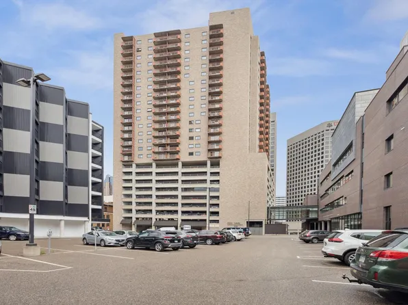 66 9th St E Unit 1412, Saint Paul, MN 55101