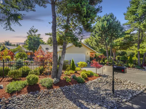 4896 Cloudcroft Ln, Florence, OR 97439