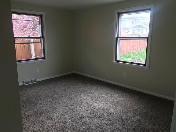 3rd image of 46 Sunrise Dr