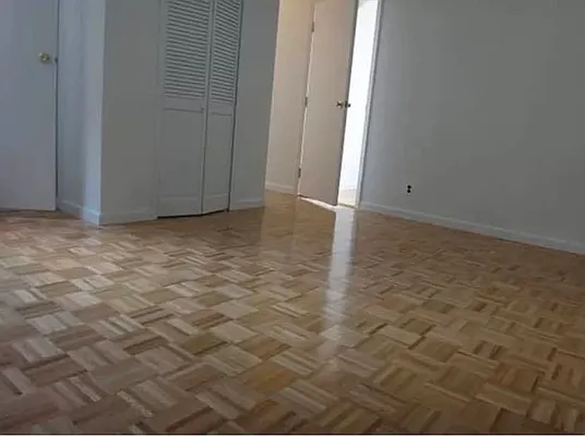 Rented by M.Grossman R.E. Management | media 1