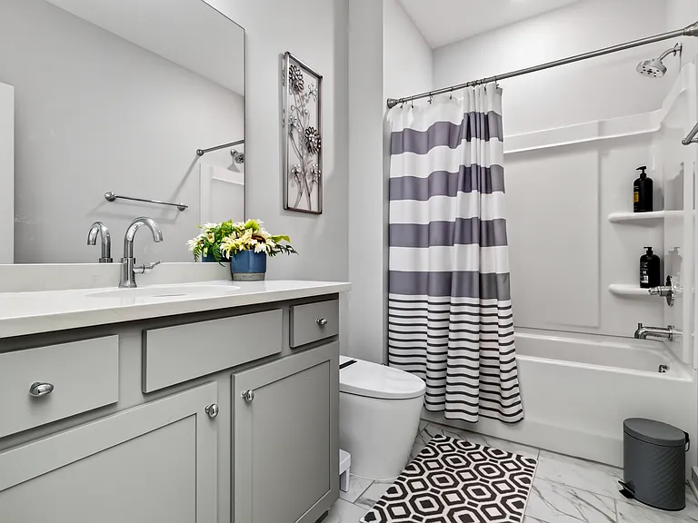 4040 Olivia Rd — Photo 34