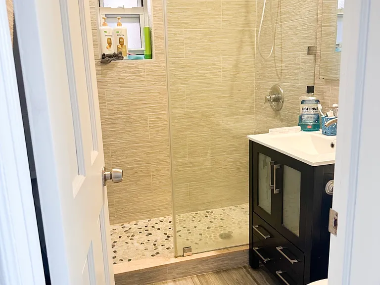 86 Avenue S #3 — Photo 6