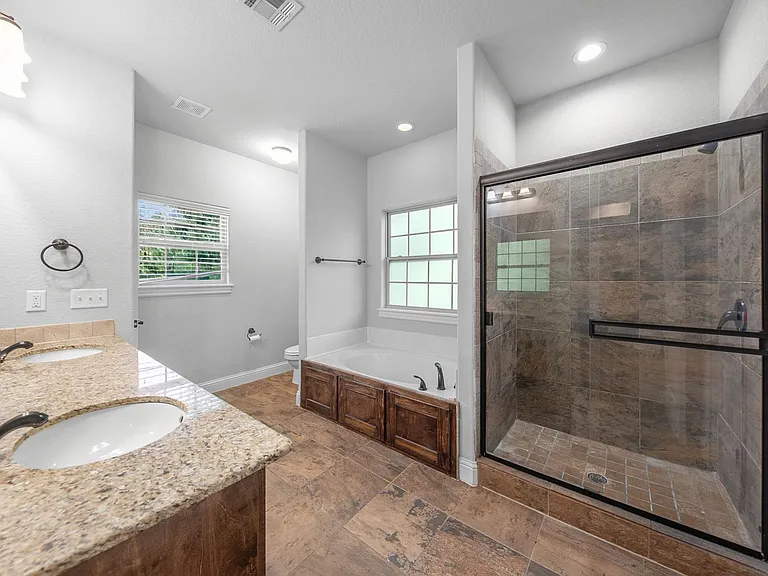 9 Monmouth Dr — Photo 23