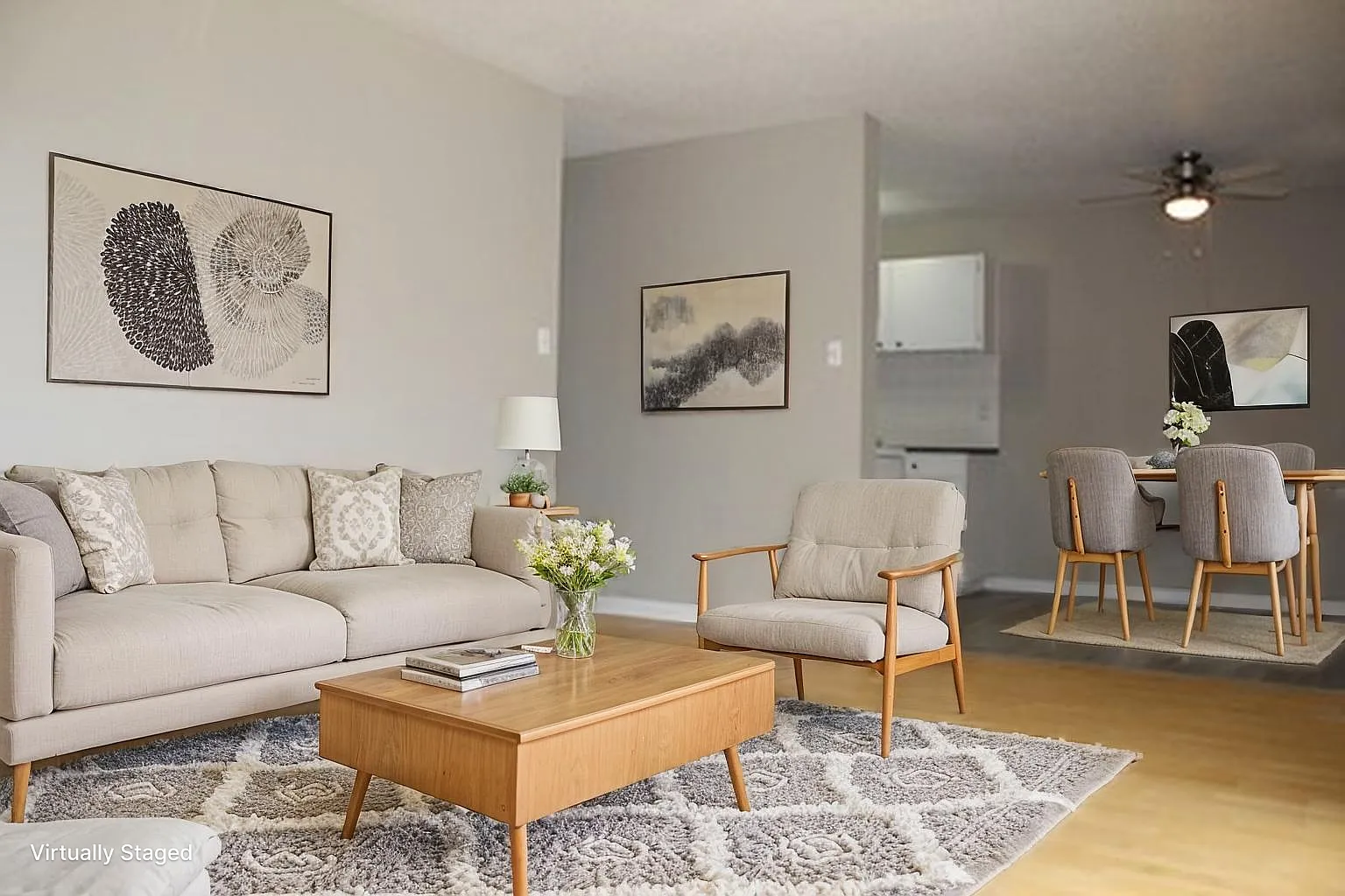 McCam 3 Apartments — Photo 3