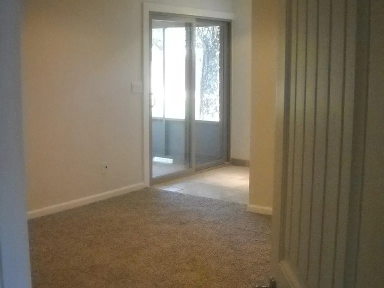 231 E Concorda Dr — Photo 13