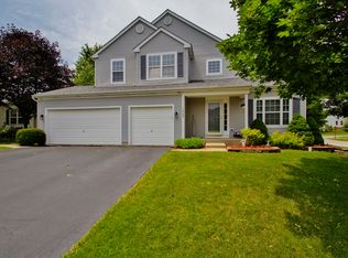 1062 Painted Lakes Ct, Lake Villa, IL 60046