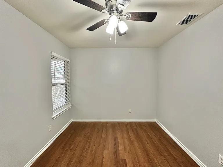 8720 Mansion Creek Cir — Photo 28