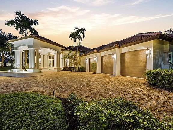 3rd image of 3520 Paddock Rd