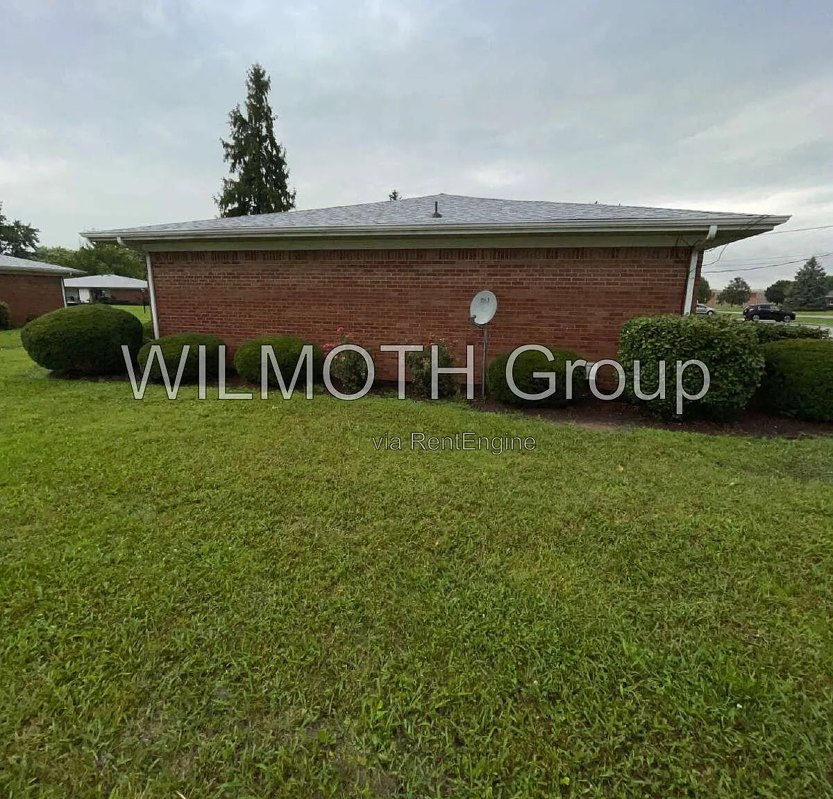 2 bed, 1.0 bath, 952 sqft, $1,100 — Photo 2