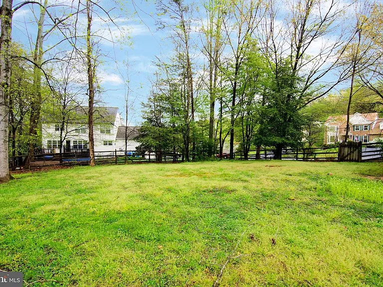 3103 Titanic Dr — Photo 17