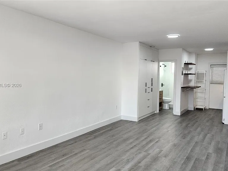 300 74th St #14 — Photo 13