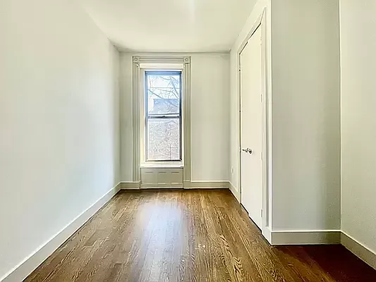 Rented by ERNY LLC | media 24