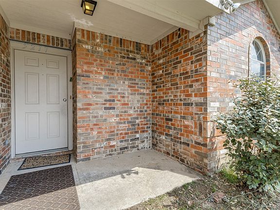 3rd image of 5217 Sioux Creek Ln
