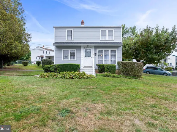 203 W Chelton Rd, Brookhaven, PA 19015