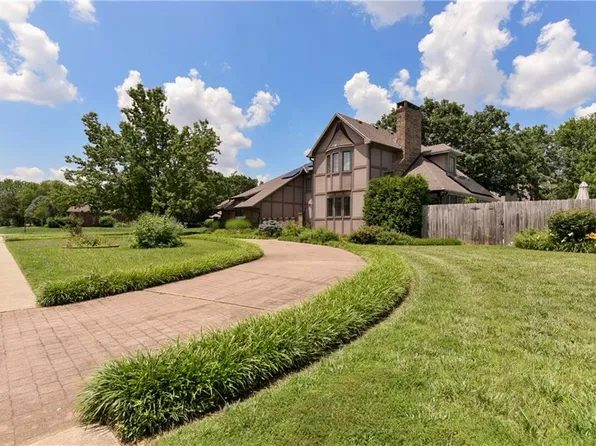 1009 Mill Rd, Pittsburg, KS 66762