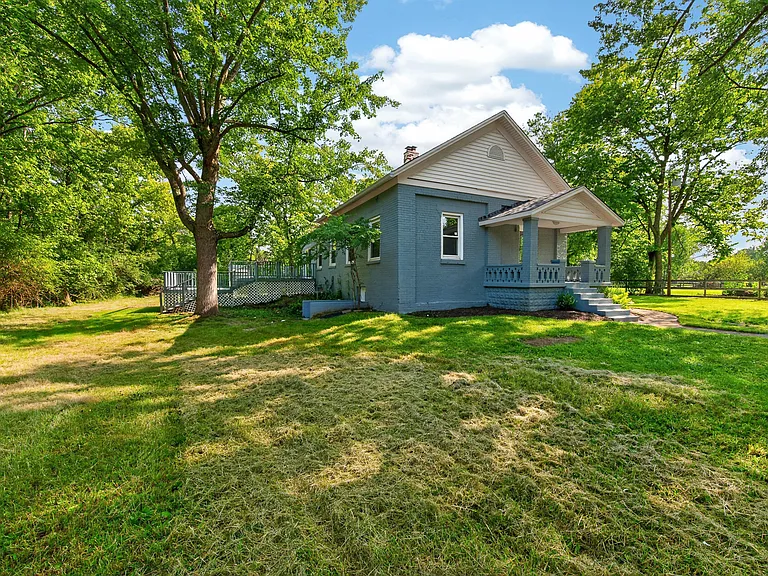 904 Locust Corner Rd — Photo 35
