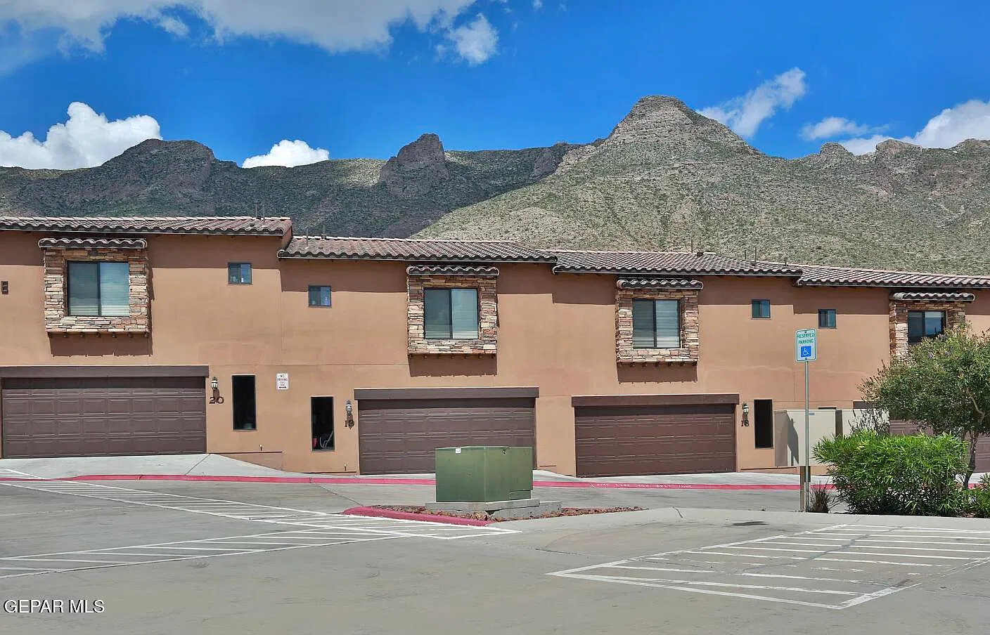 5501 N Stanton St — Photo 1