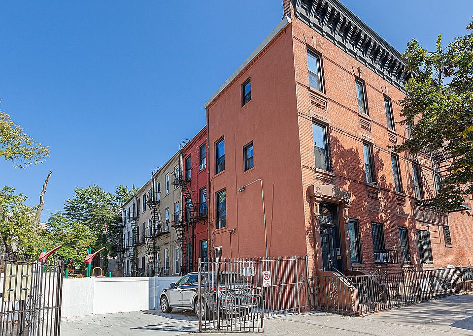 1st image of 447 10th St #2A
