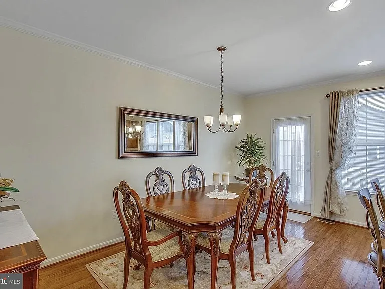 216 Apricot St — Photo 11