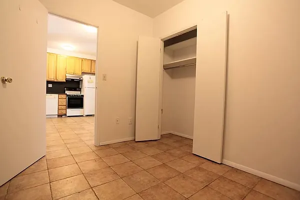 Rented by Metropolitan Property Group | media 51