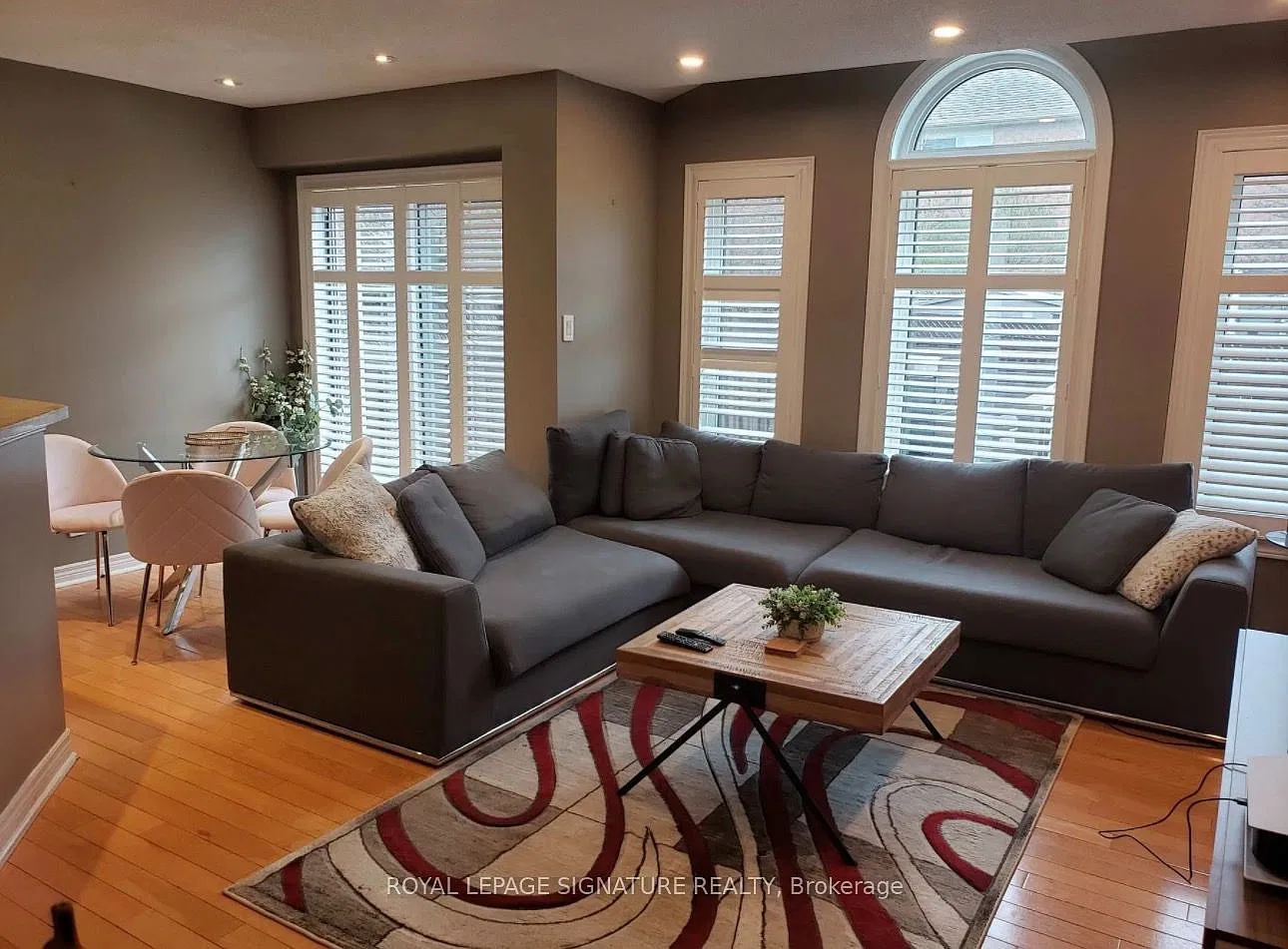 4 bed, $4,500 — Photo 1