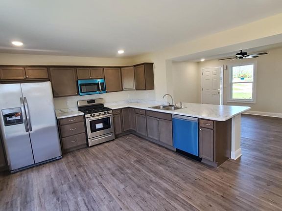 4th image of 115 Judy Ct