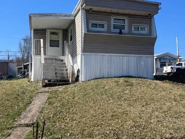 1302 Gibson Rd Trailer 152, Bensalem, PA 19020