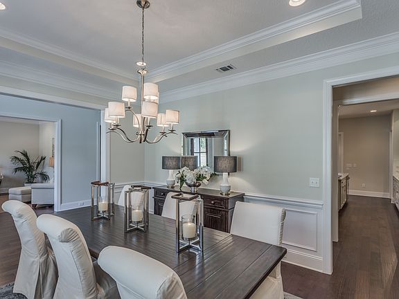3rd image of 8 Villa Sovana Ct