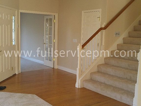 view of entry and office from formal l_09052017