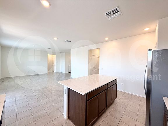 5th image of 1477 E Chandler Ct