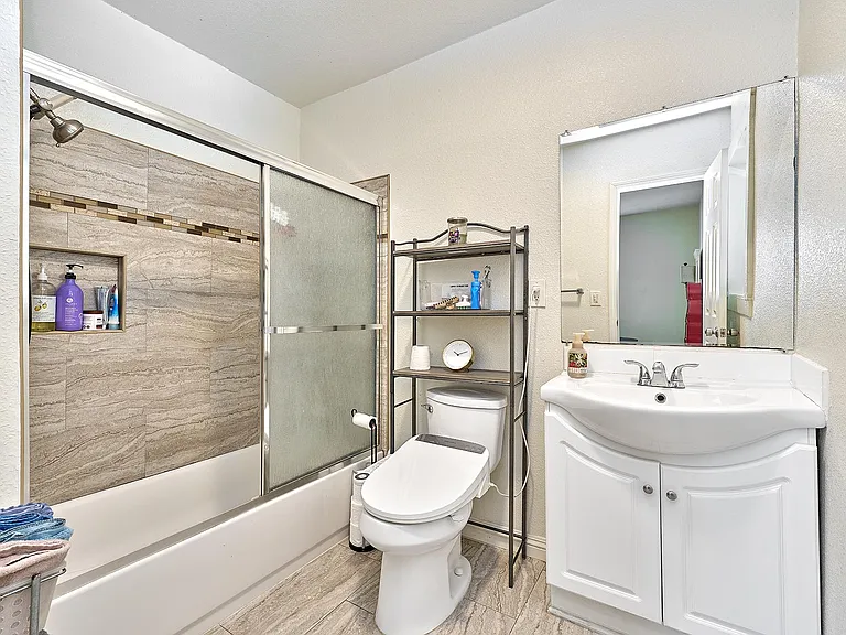 2837 W Avenue 33 — Photo 20