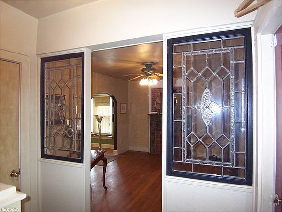 Divided Entry Way