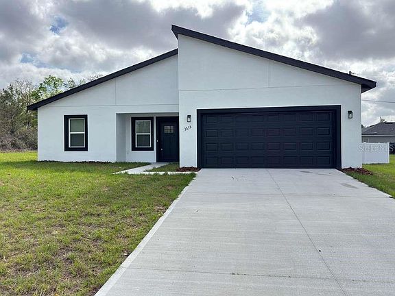 3rd image of 3832 SW 157th Place Rd