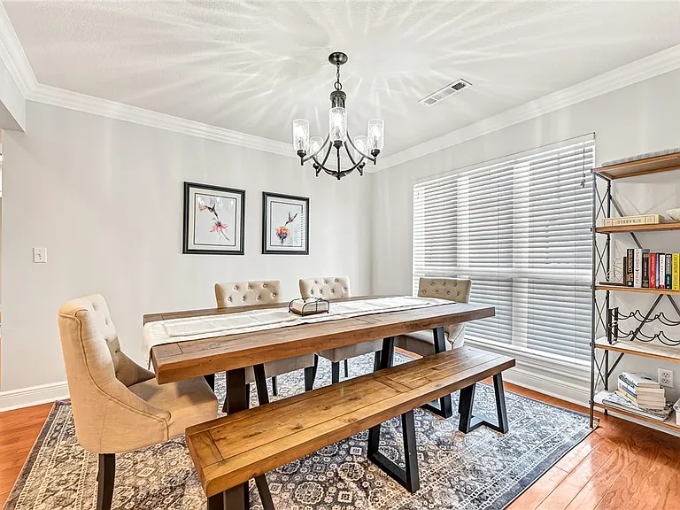 701 SW Maidstone Ave — Photo 14