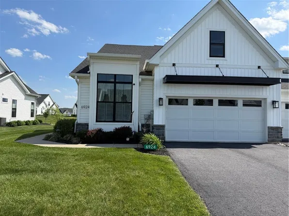 6924 Cedar Dr E, Bath, PA 18014