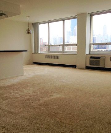 5th image of 88 W Schiller St APT 1804L