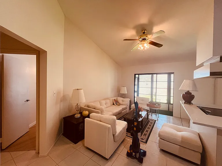 2725 Heatherside Ave — Photo 8