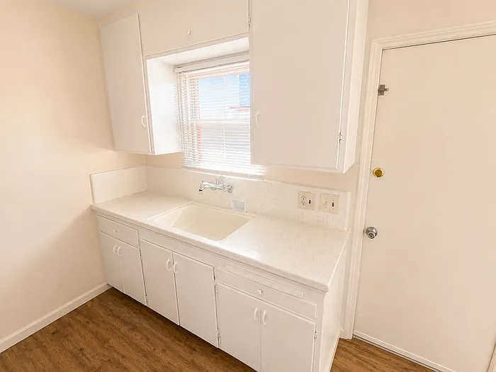 2628 Juan St #2628 — Photo 6