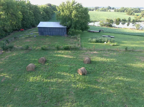 8061 Perryville Rd, Danville, KY 40422