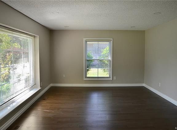 3rd image of 6506 Spruce Dr