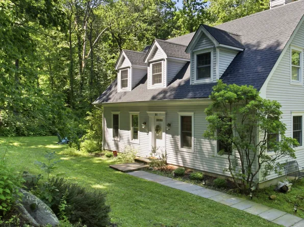 51 Mamanasco Road, Ridgefield, CT 06877