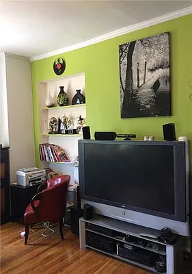 Rented by Buchbinder & Warren | media 35