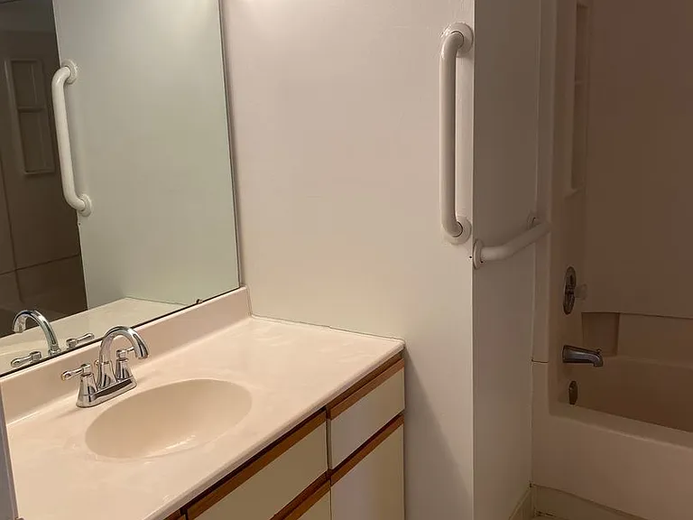806 Christopher Dr — Photo 6