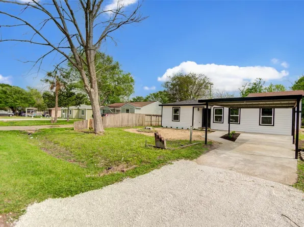 7402 Elbridge Ln, Deer Park, TX 77536