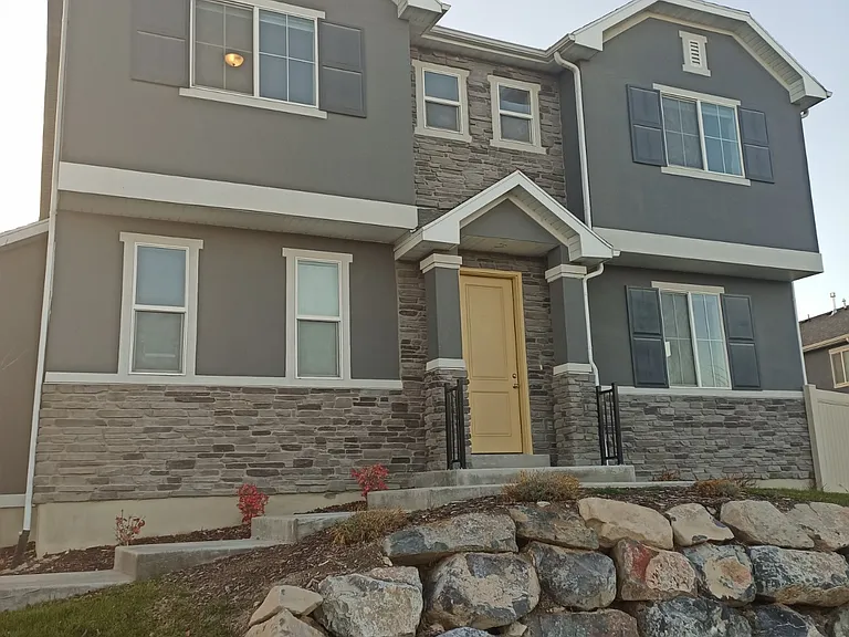 3031 S Willow Creek Dr — Photo 2