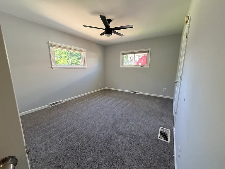 4912 Laurel Ave — Photo 14